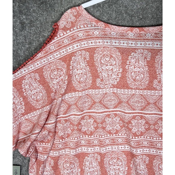 Absolutely Famous Dolman Cutout Sleeve Paisley V-Neck Top Women Size 3X Stretch - Picture 11 of 15